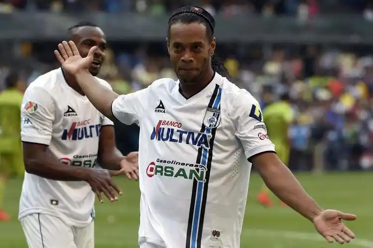 她不仅是津 她不仅是津